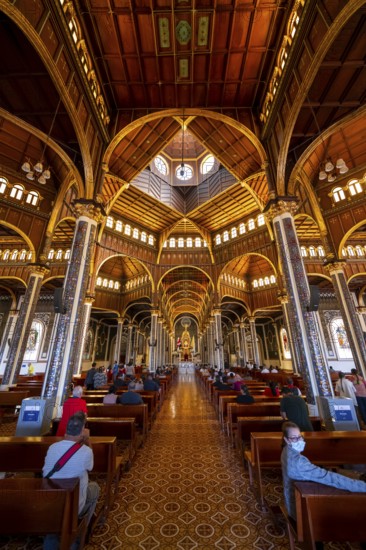 Interior view, Basílica de Nuestra Señora de Los Ángeles, Cartago, Costa Rica, Central America