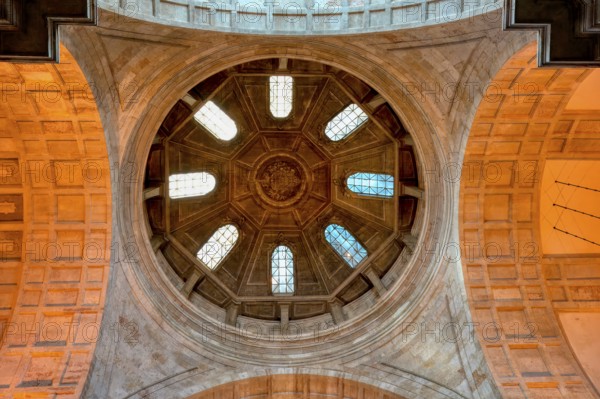 Church and Monastery of Sao Vicente de Fora, Crossed ceiling and cupola, Lisbon, Portugal, Europe