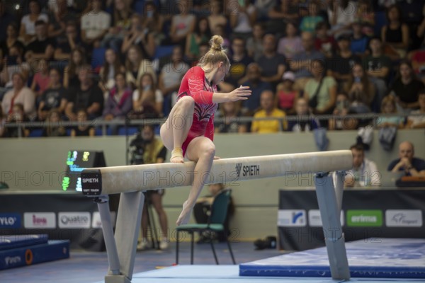 Olympic qualification in apparatus gymnastics in Rüsselsheim Picture: Karina Schönmaier on the balance beam