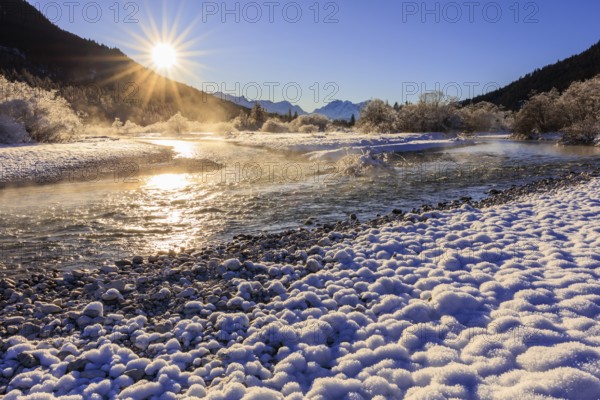 Wild river, riverbed, winter, snow, hoarfrost, sunbeams, backlight, fog, Isar, view of Zugspitze, Wetterstein mountains, Bavaria, Germany, Europe