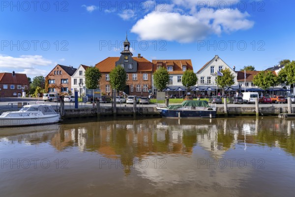 Schifferhaus am Innenhafen Tönning, North Friesland district, Schleswig-Holstein, Germany, Europe