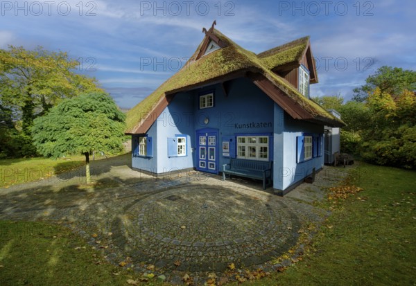 Ahrenshooper Kunstkaten, event centre for exhibitions and painting, Ahrenshoop, Fischland-Darß-Zingst peninsula, Baltic Sea, Mecklenburg-Vorpommern, Germany, Europe