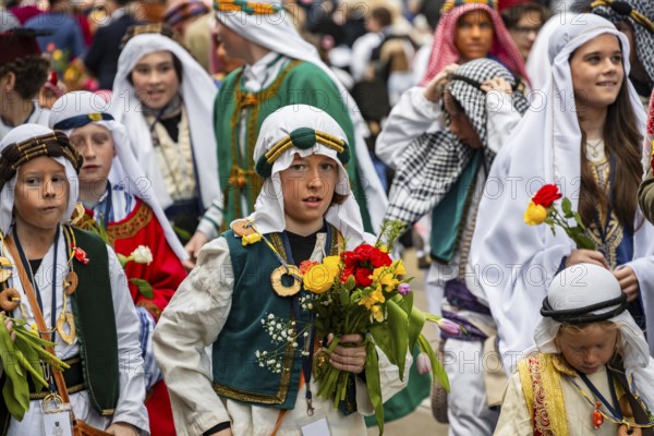Parade of historically costumed guildsmen, Sechseläuten or Sächsilüüte, Zurich Spring Festival, Zurich, Switzerland, Europe