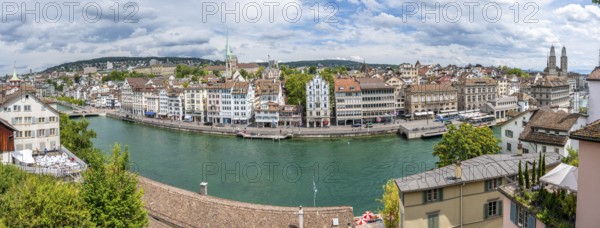 City view, panorama, Limmat and Grossmünster, from Lindenhof, Old Town of Zurich, Switzerland, Europe
