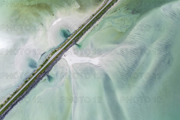 Road on dam, Austvågøya island, Grunnførfjorden, Lofoten, Norway, Europe