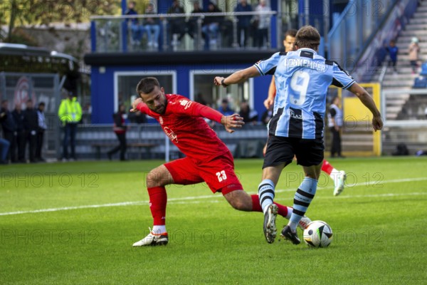 Football 3rd division, season 2024/25, matchday 8: Waldhof Mannheim vs Rot-Weiß Essen. On the ball: Felix Lohkemper (9, Mannheim)