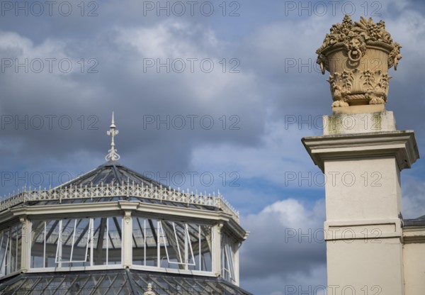 Temperate House, the largest Victorian greenhouse in the world, Royal Botanic Gardens (Kew Gardens), UNESCO World Heritage Site, Kew, Greater London, England, United Kingdom, Europe