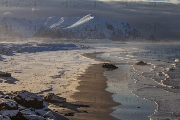 Beach, sea, waves, coast, wind, mountains, clouds, winter, snow, Bleik, Vesteralen, Norway, Europe