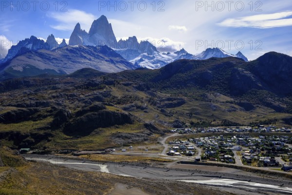 El Chaltén, Patagonia, Argentina, El Chaltén with a view of the Fitz Roy massif. El Chaltén offers the most direct access to the mountain massifs of Cerro Torre and Fitz Roy. The trekking resort is located 222 kilometres north of El Calafate, on the border with Chile, South America