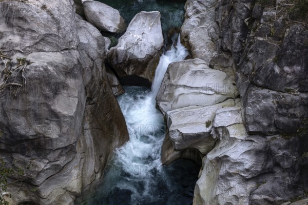 Rocks, rock formations, Verzasca River, near Lavertezzo, Verzasca Valley, Valle Verzasca, Canton Ticino, Switzerland, Europe