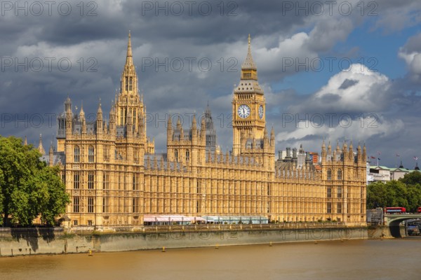 Houses of Parliament on the Thames with Big Ben, London, England, Great Britain