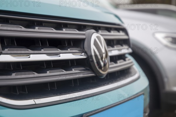 Close-up of vehicles from the car manufacturer VW in a car dealership