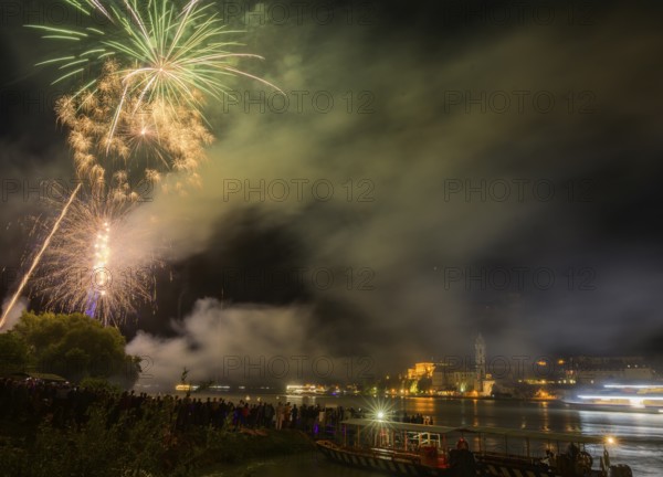 Solstice fireworks with a view of Dürnstein, Rossatz-Arnsdorf, Lower Austria, Austria, Europe