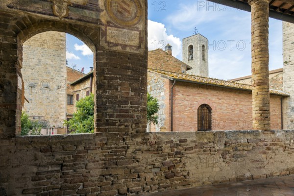 Town hall, architecture, old town centre, building, San Gimignano, Tuscany, Italy, Europe