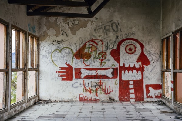 Abandoned hotel, Lago Yehuin, Río Grande, Tierra del Fuego Province, Argentina, South America