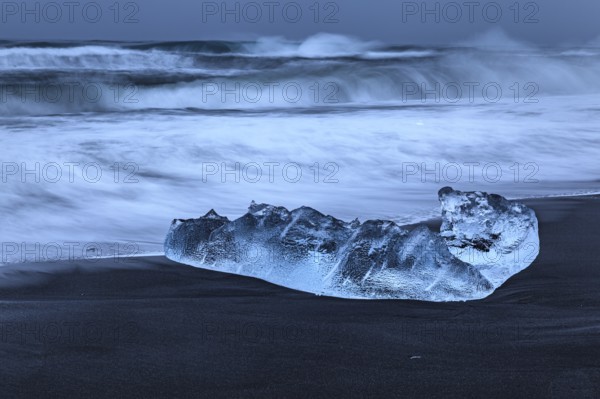 Ice floe, beach, sea, waves, clouds, Diamond Beach, Breidamerkursandur, Jökulsarlon, Iceland, Europe