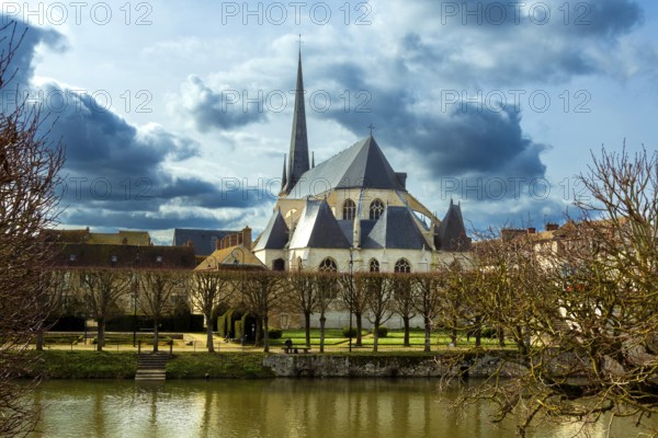 Nemours. Saint-Jean-Baptiste church on river Loing. Seine-et Marne department. Ile-de-France. France. Europe