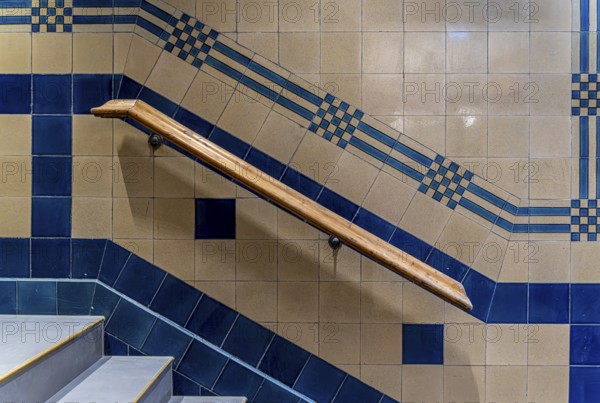 Interior photo, corridor and staircase in the Kaisergalerie, Hamburg, Germany, Europe