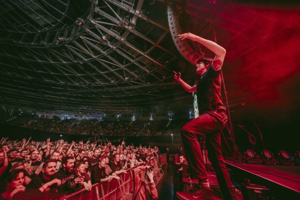 Costa Cannabis (Tim Kleinrensing), singer of Sondaschule live at the Berlin Velodrom on 12/02/2025