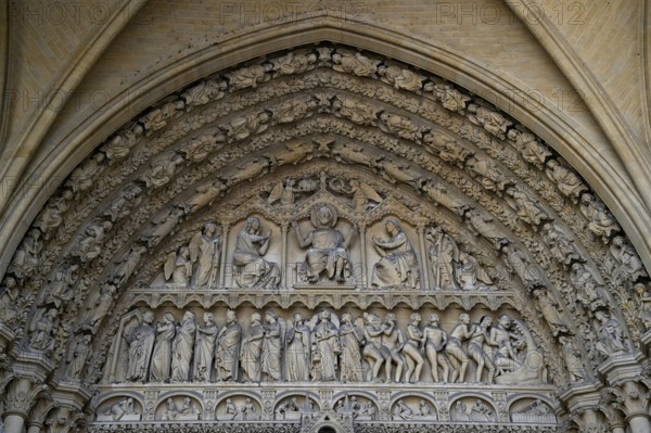 Entrance portal of the Gothic Saint-Étienne Cathedral, St Stephen's Cathedral, Metz, Grand Est region, France, Europe