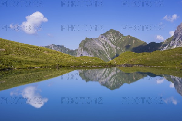 Eissee, Oytal, behind Himmelhorn, 2111m, Schneck, 2268m, and Himmeleck, 2145m, Allgaeuer Alps, Allgaeu, Bavaria, Germany, Europe
