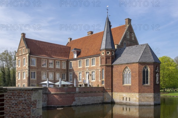 Moated castle Hülshoff, Havixbeck, Münsterland, North Rhine-Westphalia, Germany, Europe