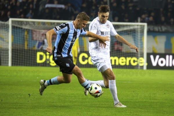 Football 3rd division, season 2024/25, matchday 12: Waldhof Mannheim against SV Wehen-Wiesbaden. On the ball: Martin Kobylanski (10, Mannheim)