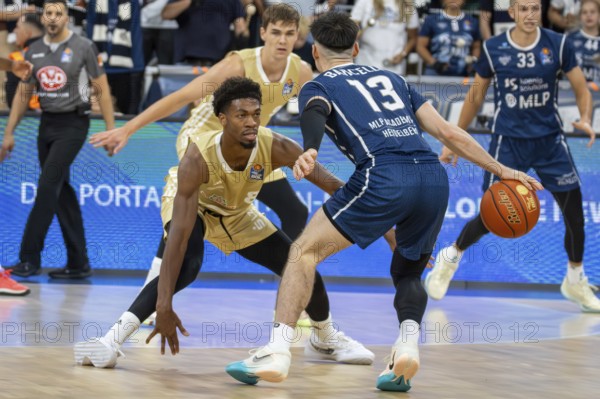 Easy Credit BBL, Basketball Bundesliga, 2024/25 season, Matchday 2: MLP Academics Heidelberg vs RASTA Vechta. On the ball: Alex Barcello (13, Heidelberg)