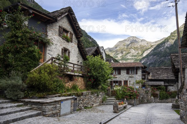 Typical Ticino stone houses in the village of Sonogno, Verzasca Valley, Valle Verzasca, Canton Ticino, Switzerland, Europe