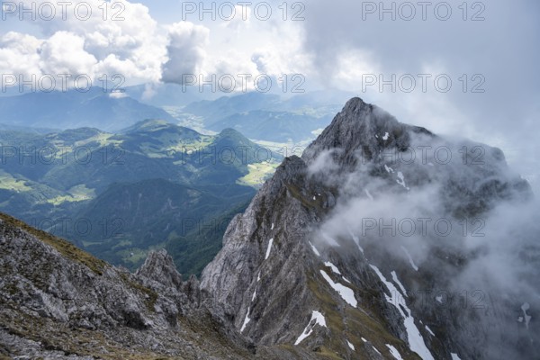 Mountain landscape, low view during the ascent to the Maukspitze, clouds moving around the mountains, Wilder Kaiser, Kaiser Mountains, Tyrol, Austria, Europe