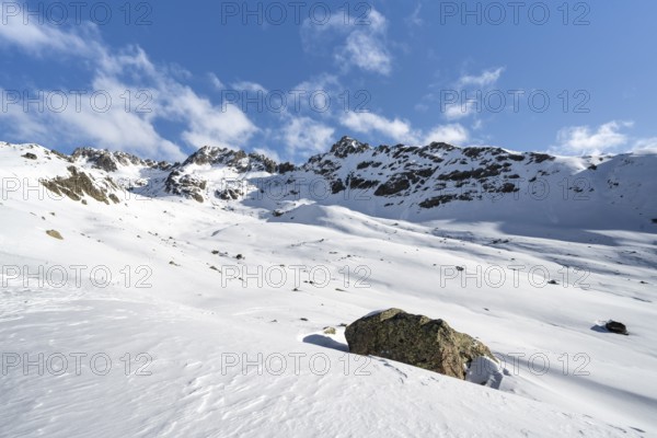 Winter mountain landscape at the Chamanna Es-cha, ski tour Bündner Haute Route, Albula Alps, Rhaetian Alps, Grisons, Eastern Switzerland, Switzerland, Europe