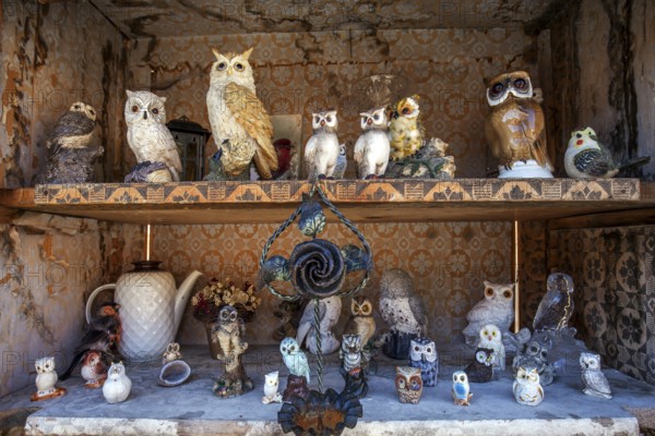 Ceramic owls, Oberallgäu, Allgäu, Bavaria, Germany, Europe