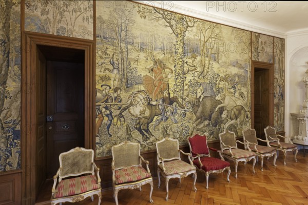New Meersburg Castle, Audience Room with tapestry of Emperor Maximilian II hunting, Meersburg, Baden-Württemberg, Germany, Europe