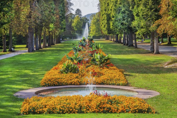 Fountain avenue in the historic spa gardens, Bad Pyrmont, Emmertal, Weserbergland, Oranierroute, Lower Saxony, Germany, Europe