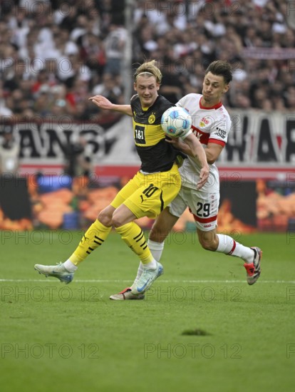 Duel, action Anthony Rouault VfB Stuttgart (29) against Julian Brandt Borussia Dortmund BVB (10) MHPArena, MHP Arena Stuttgart, Baden-Württemberg, Germany, Europe
