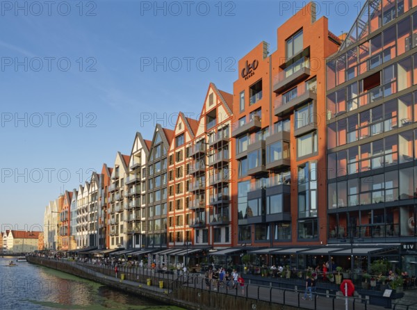 The harbour district on the Motlawa, Motlawa, in the city centre of Gdansk. Gdansk, Pomerania, Poland, Europe