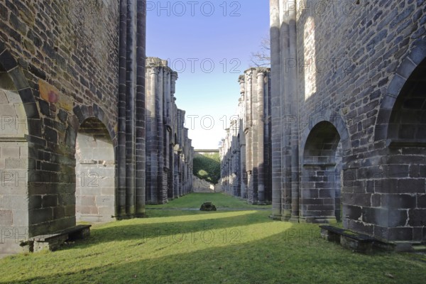 Abbey ruins with archway, former Cistercian abbey, church ruins, Arnsberg Abbey, Arnsburg Abbey, Lich, Wetterau, Hesse, Germany, Europe