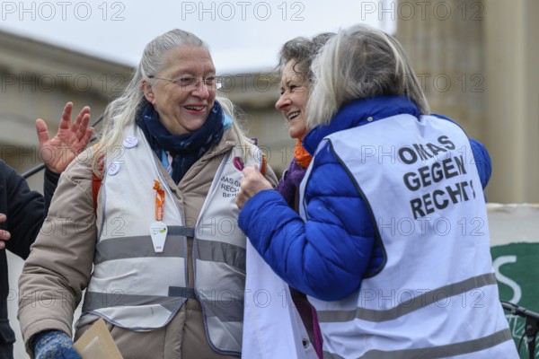 Grannies against the right speak at the Fridays for Future climate strike. Centre: Marion Fabian, who was also active with the Last Generation. Brandenburg Tor, Berlin, 14 February 2025