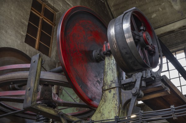 Transmission drive in a drop forge, formerly Dietz & Pfriem valve factory, today Industrial Museum Lauf, Sicharchard Str., Lauf an der Pegnitz, Middle Franconia, Bavaria, Germany, Europe