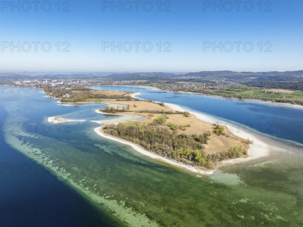 Aerial view of the Mettnau peninsula at low tide with shallows, danger to shipping traffic, Markelfinger Winkel on the right, Lake Zell on the left, Radolfzell on Lake Constance, Constance district, Baden-Württemberg, Germany, Europe