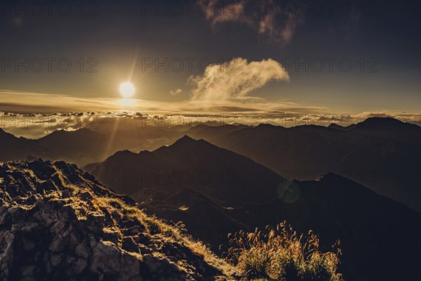 Sunrise hike on the Hochplatte near Halblech in the Ammergau Alps, Ammergebirge in the Allgäu, Bavaria, Germany, Europe