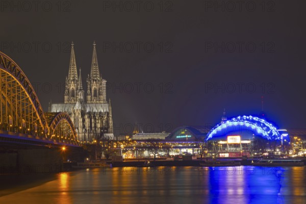 Hohenzollern Bridge with Cathedral and Musical Dome, Rhine embankment, Cologne, Rhineland, North Rhine-Westphalia, Germany, Europe