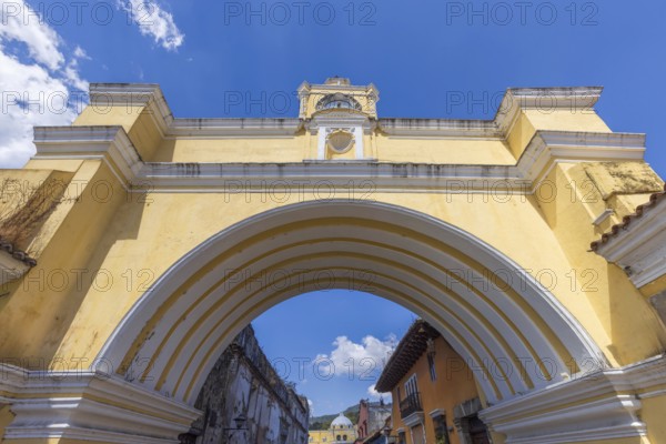 Guatemala, Santa Catalina arch in Antigua in historic city center Barrio Historico, Central America