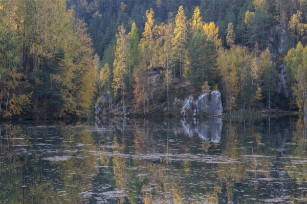 Adršpašské pond, lakeshore with trees and rocks on a sunny day in autumn, Dolní Adršpach, 549 57 Adersbach, CZ
