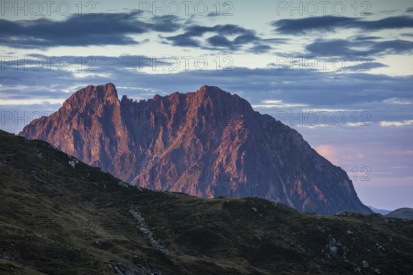 Rock faces on the Großer Rettenstein at sunset, Bramberg am Wildkogel, Salzburg, Austria, Europe