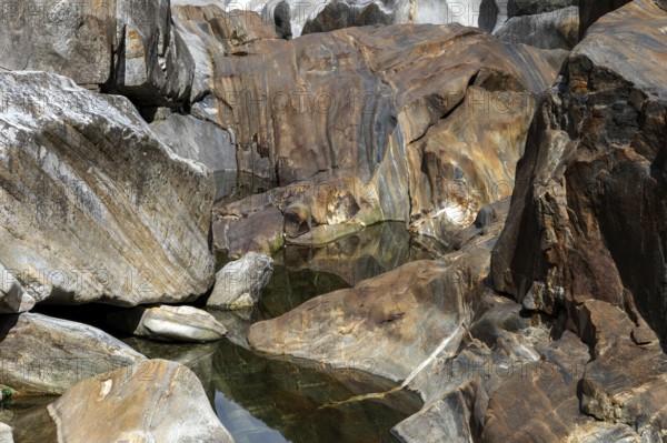 Rocks, rock structures, Verzasca River, near Lavertezzo, Verzasca Valley, Valle Verzasca, Canton Ticino, Switzerland, Europe