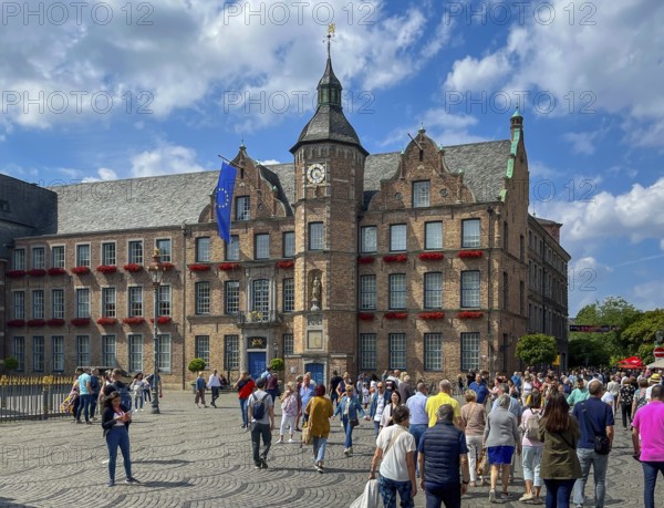 Düsseldorf, North Rhine-Westphalia, Germany, City Hall, Old Town on Sunday, many people visit the France Festival, Europe