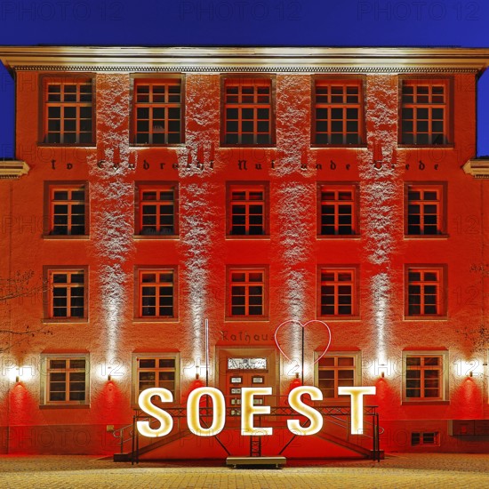 Illuminated town hall in the evening at the Winterstrahlen Festival of Lights in Soest, North Rhine-Westphalia, Germany, Europe