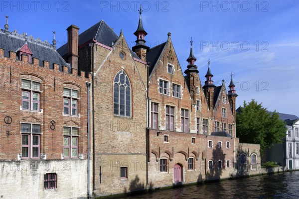 Typical houses along the Dijver canal, Bruges, Flanders, Belgium, Europe