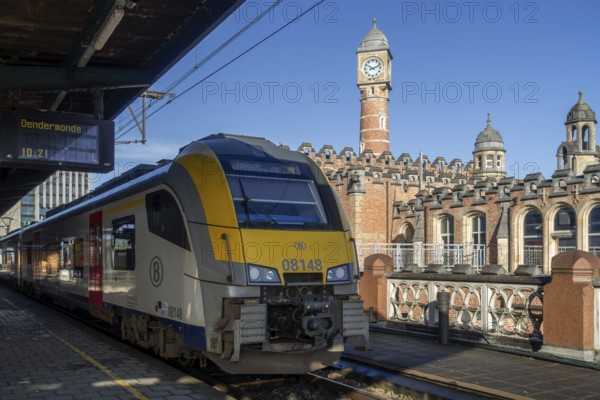 Passenger train at empty platform in the Gent-Sint-Pieters railway station in Ghent during public transportation strike, East Flanders, Belgium, Europe
